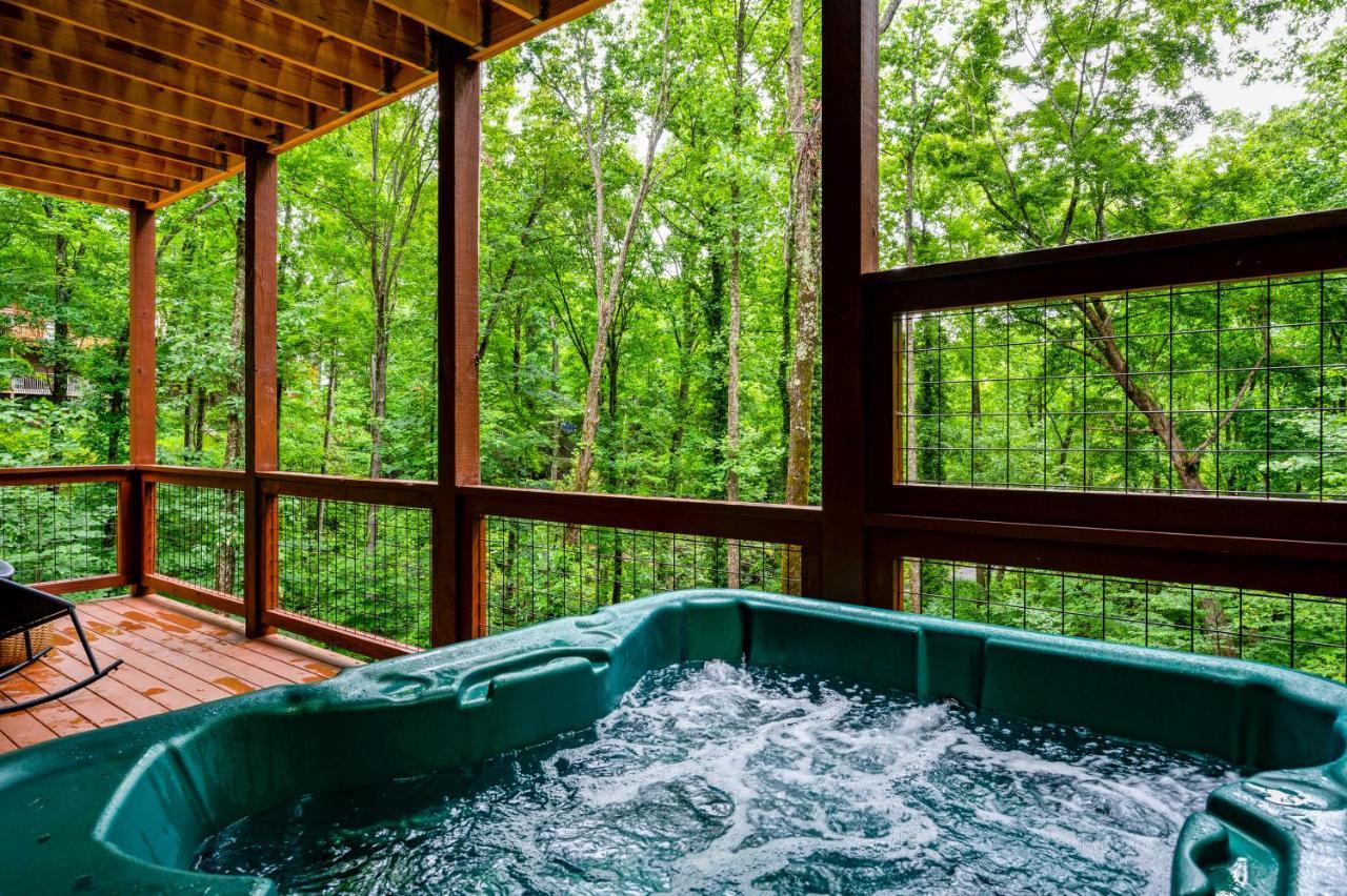 New Cozy Mountain Cabin Hot Tub Near Downtown Gatlinburg Eksteriør bilde