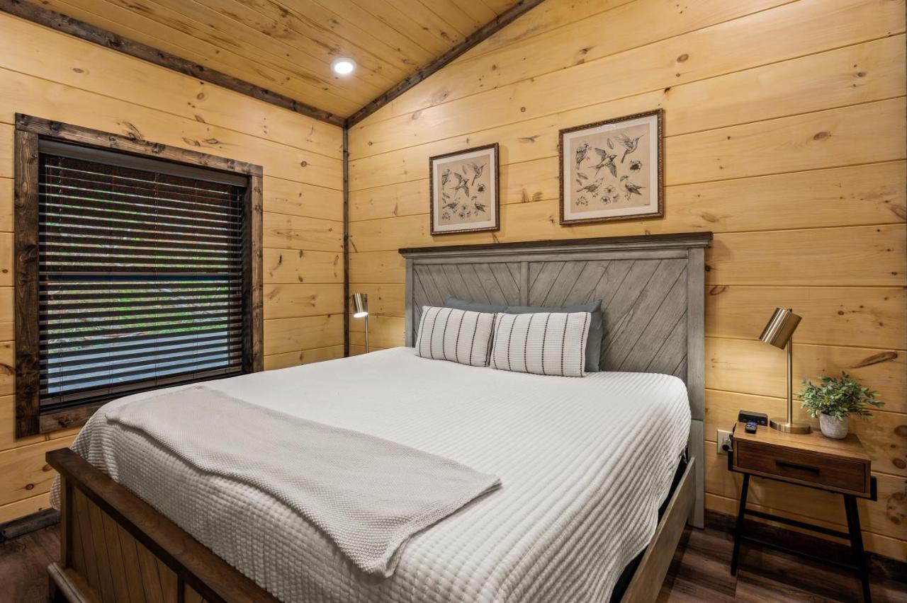 New Cozy Mountain Cabin Hot Tub Near Downtown Gatlinburg Eksteriør bilde