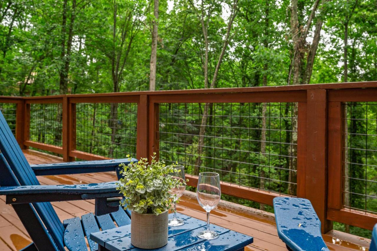 New Cozy Mountain Cabin Hot Tub Near Downtown Gatlinburg Eksteriør bilde