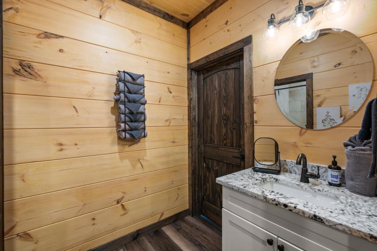 New Cozy Mountain Cabin Hot Tub Near Downtown Gatlinburg Eksteriør bilde