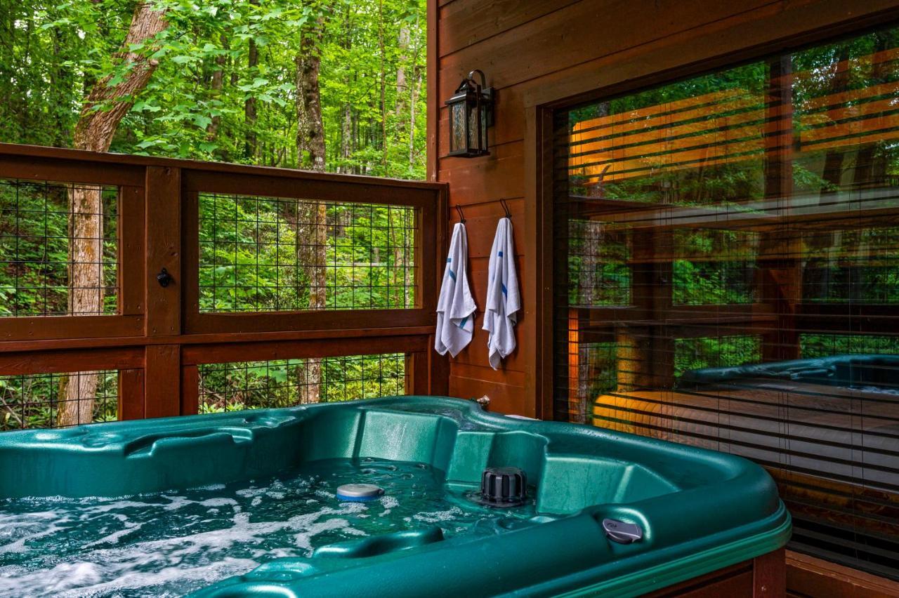 New Cozy Mountain Cabin Hot Tub Near Downtown Gatlinburg Eksteriør bilde